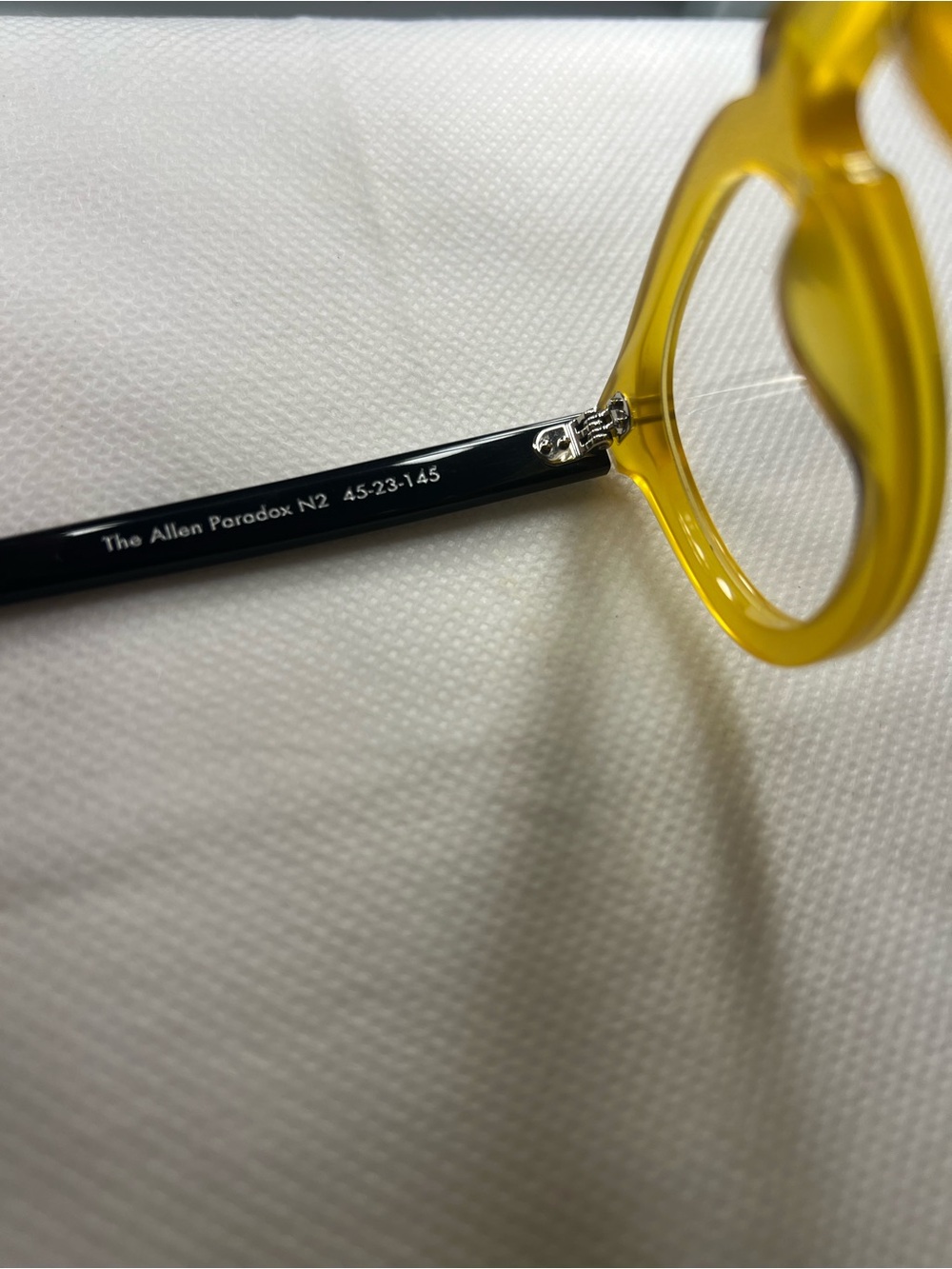 Lohaue Yellow Round Frame Sunglasses - Picture 8 of 11